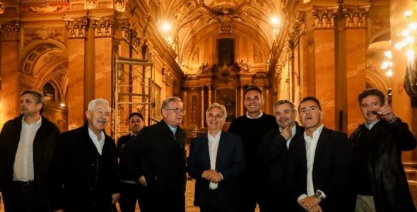 Llaryora supervisó las obras de restauración patrimonial de la Catedral de Córdoba