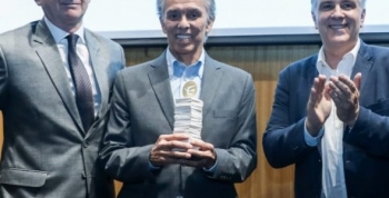 Llaryora participó de la entrega de los Premios Perfil Córdoba 2026