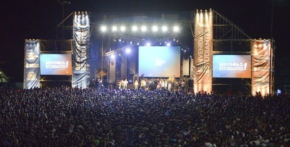 25 mil personas en la fiesta “Bienvenida de los Estudiantes”