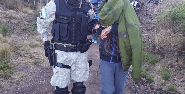CAPILLA DEL MONTE: DOS DETENIDOS CON PLANTAS, SEMILLAS Y MÁS DE 4 KILOS DE MARIHUANA