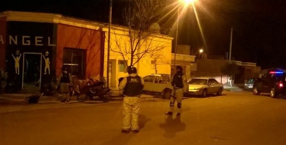 DETIENEN A UN HOMBRE CON DIVERSAS DROGAS EN UN BAR EN JAMES CRAICK