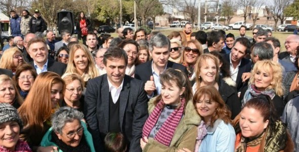 Mestre y Peña firmaron convenio para cloacas, alumbrado y espacios verdes