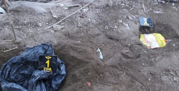 ENCUENTRAN ESTUPEFACIENTES OCULTOS EN UN POZO EN RIO CUARTO