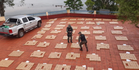 Operativo Camioneta noctámbula: incautaron un cargamento de más de 1.700 kilos de marihuana en Mis