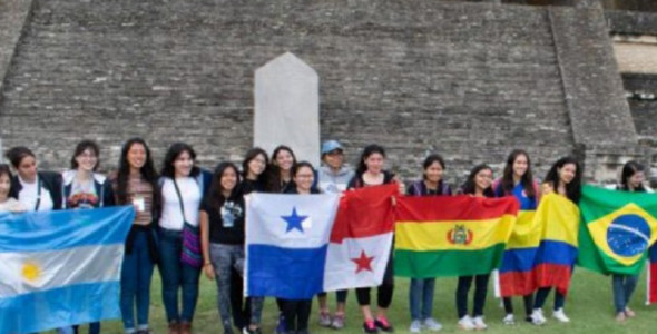 Estudiantes argentinos multipremiados en astronomía y astronáutica