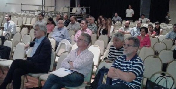 Defensor pide correspondencia entre actualización de tarifa de gas y recomposición salarial