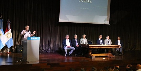 Córdoba suscribió acuerdos para construir 333 aulas en el interior