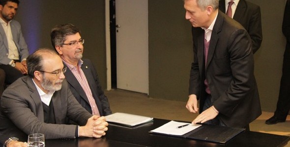 EL INTENDENTE AVILÉS EN LA PRESENTACIÓN DEL PROGRAMA PROVINCIAL CÓRDOBA ILUMINA