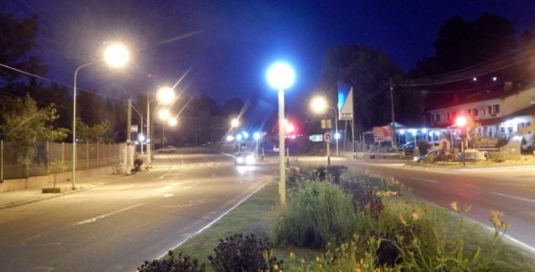 Renovaron luminarias y plantes del Boulevar Las Flores en Villa Giardino