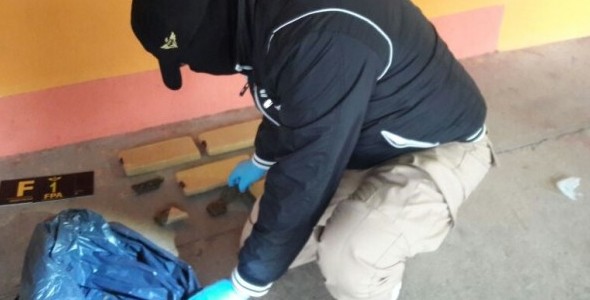 BARRIO CIUDAD DE MIS SUEÑOS: ESCONDÍAN LADRILLOS DE MARIHUANA EN UN CESTO DE BASURA