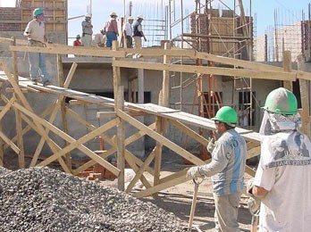 Dos mil obreros sin trabajo en 60 días en Córdoba