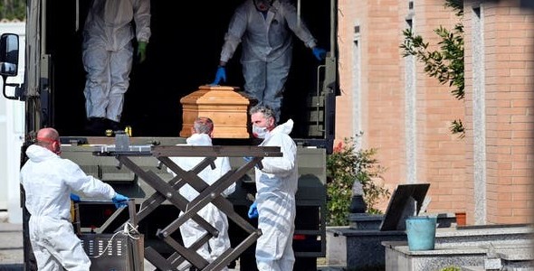 Nuevo récord de víctimas en Italia: 793 personas murieron de ayer a hoy