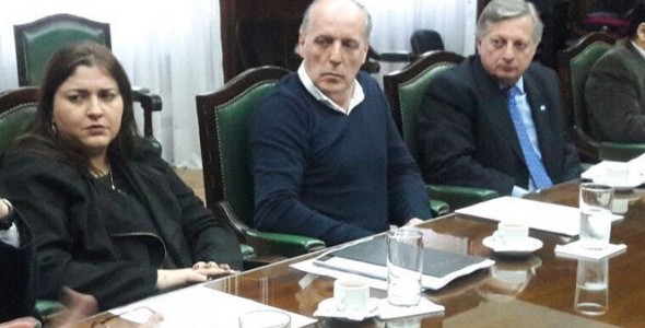 Aranguren se comprometió ante los Defensores a revisar tarifas
