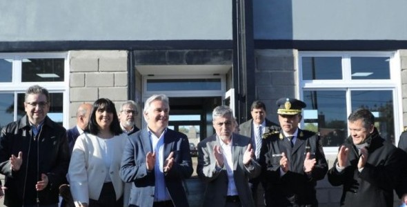 Córdoba consolida una red de escuelas de suboficiales en el interior