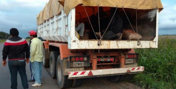 Víctimas de explotación laboral eran trasladadas en un camión municipal de Napenay, Chaco