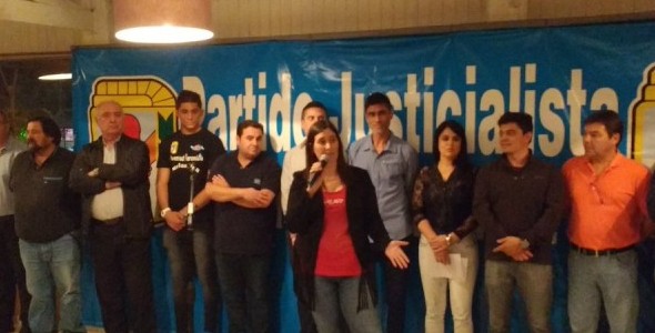 Con un gran acto el PJ de Carlos Paz celebró el Día de la Lealtad