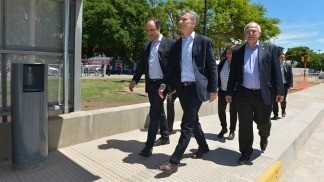 Macri pidió a los legisladores no pasarse de largo en el aumento de las dietas