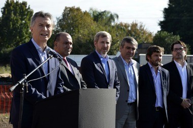 En Tucumán, Macri dijo que las centrales obreras tienen derecho a expresarse
