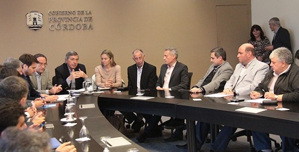 El intendente Avilés en una nueva reunión de la Mesa Provincia-Municipios