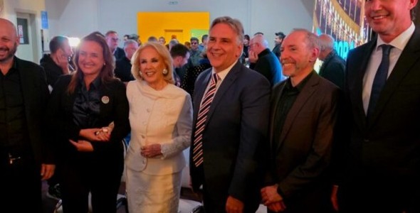 Junto a Mirtha Legrand, Llaryora encabezó el lanzamiento de los Premios Sur en Córdoba