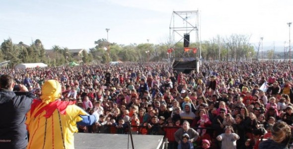 MÁS DE 35 MIL PERSONAS DISFRUTARON DEL SHOW GRATUITO DE PIÑÓN FIJO EN CARLOS PAZ