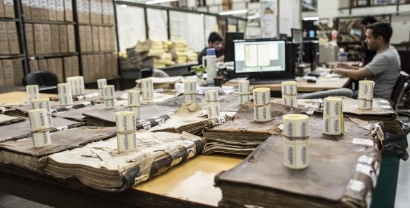 El Registro de la Propiedad de Córdoba se deshace de 120 toneladas de documentos