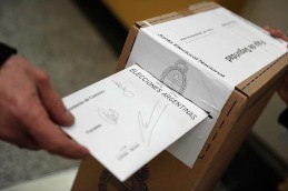 El Gobierno demora el envío del proyecto de reforma electoral por el disenso con los cambios en las