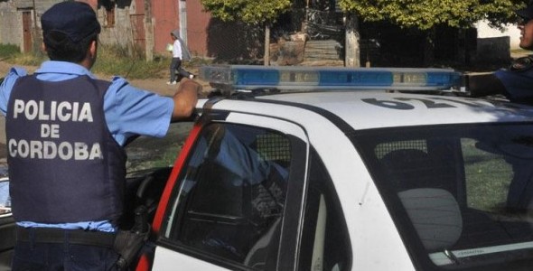 Simuló ser miembro de una familia para huir de la Policía