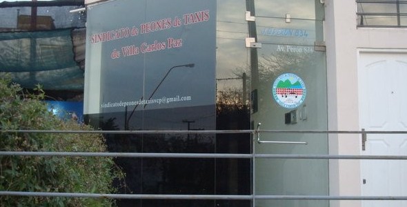 Desde el sindicato de taxis aseguran que Carlos Paz limita la capacidad de trabajo