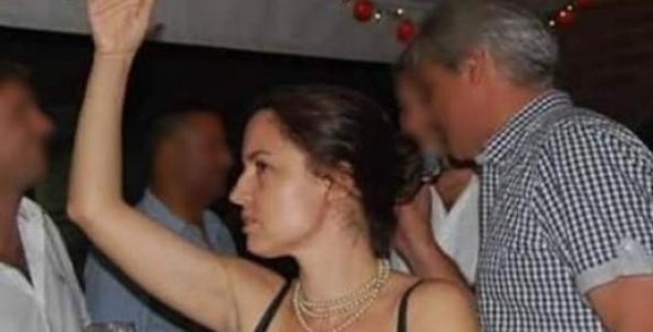 Tras la muerte de una mujer, allanaron la casa de uno de los organizadores de la fiesta