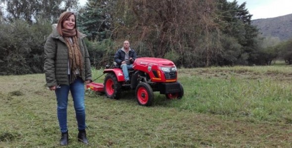 Patricia Cicerone presentó el nuevo Tractor Desmalezador en San Antonio