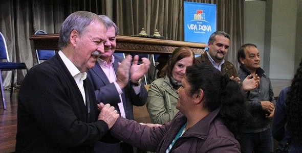 Schiaretti entregó 250 créditos Vida Digna