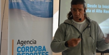 Javier Capitaine disertó en el Estadio Kempes