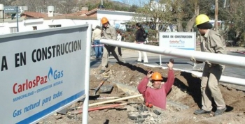 4400 METROS SE AGREGAN A LA OBRA DE GAS EN  BARRIO COSTA AZUL