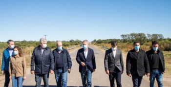 Schiaretti recorrió una obra de mejora de la ruta 11, entre Coronel Baigorria y Estación Río Seco