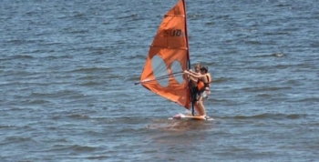 SE AGOTARON LAS VACANTES PARA LA ESCUELA MUNICIPAL DE WINDSURF