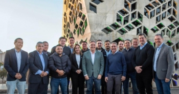 Martín Llaryora suma a una decena de intendentes de Juntos por el Cambio al partido cordobés
