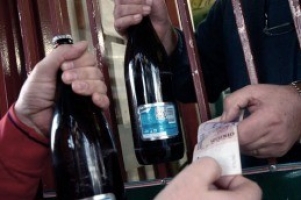 Evitarán el erotismo y la pornografía en la publicidad de bebidas alcohólicas