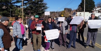 Nueva manifestación de vecinos de San Antonio por la ambulancia de Punilla Sur
