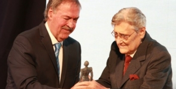 Schiaretti homenajeó a Angeloz