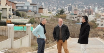 AVILES RECORRIÓ OBRA DE ADOQUINADO EN CALLE SILVA Y DESCARTES