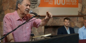 Carlos Paz: Schiaretti anunció obras por 62,5 millones y entregó Vida Digna
