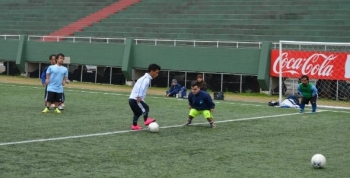El Kempes recibe al desafío de Argentina-Perú en fútbol de talla baja