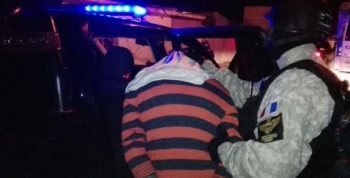 BELL VILLE: CIERRAN PUNTO DE VENTA DE DROGAS Y DETIENEN A UN HOMBRE