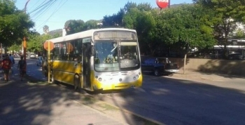 Vecinos discuten la situación del transporte público en Villa Carlos Paz