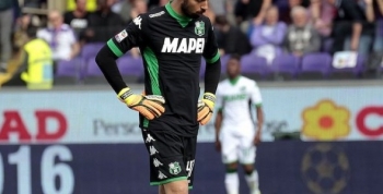 El insólito gol en contra del arquero Andrea Consigli