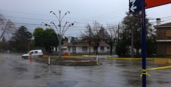 SE REALIZAN TAREAS DE SEÑALIZACIÓN Y DEMARCACIÓN EN CARLOS PAZ