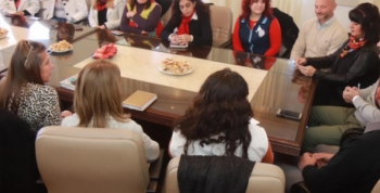 EL INTENDENTE DE CARLOS PAZ COMPARTIÓ UN DESAYUNO CON DOCENTES POR EL DÍA DEL MAESTRO