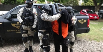 B° JUAN PABLO II:  VOLVIÓ AL PUNTO DE VENTA DE DROGAS CERRADO Y FUE DETENIDO
