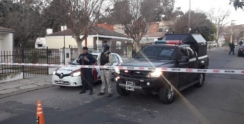 La FPA allanó tres viviendas y detuvo a dos personas acusadas de vender drogas en Carlos Paz